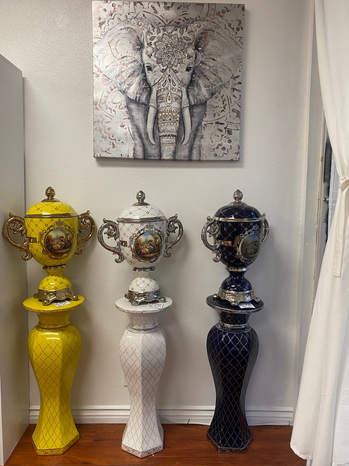 Sopera de Obatala , Ochun y Yemaya con Pedestal